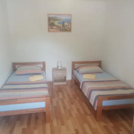 Vinko In Rural Area Of For 5 Persons * Pirovac