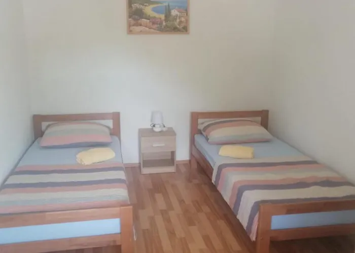Vinko In Rural Area Of For 5 Persons * Pirovac