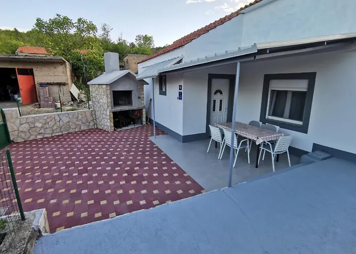 Vinko In Rural Area Of For 5 Persons Vakantiehuis *